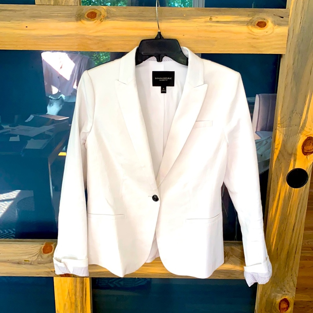 Banana Republic Classic White Blazer